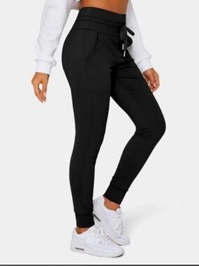 NWT Halara Small Tall Cloudful Air High Waisted Drawstring Side Pocket Joggers